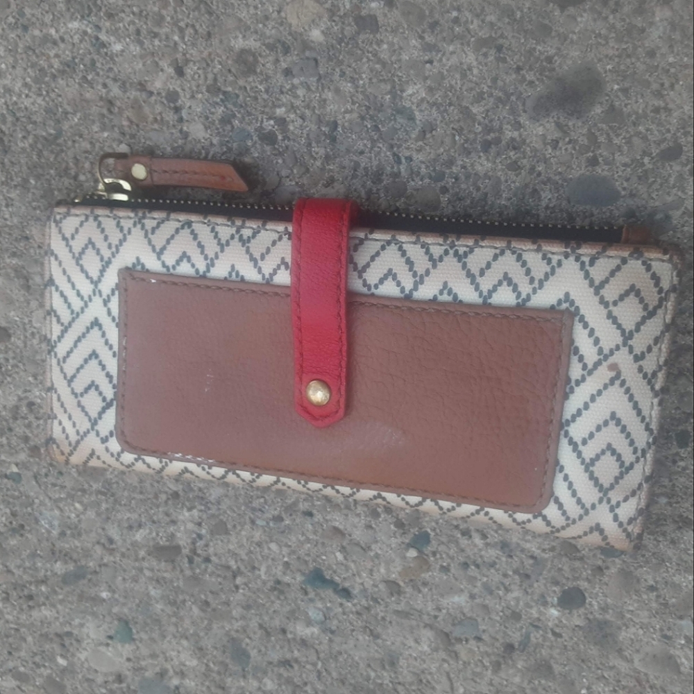 Fossil Wallet - image 1